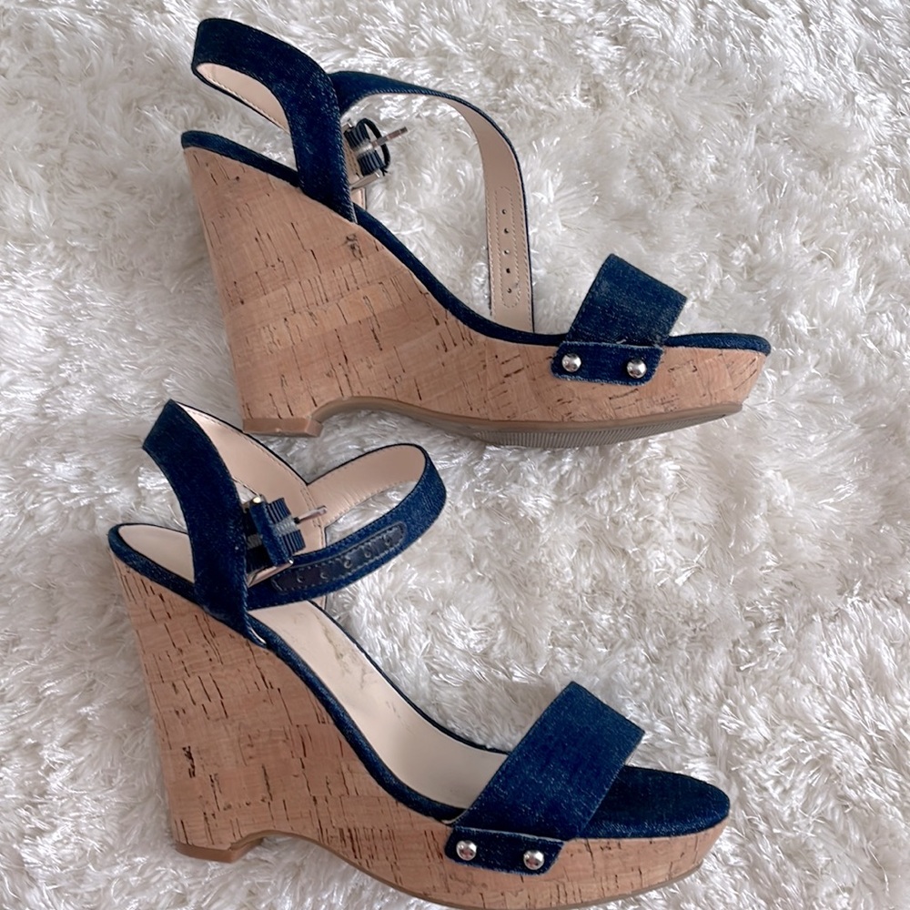 Nine West jean wedge.  Size 7